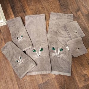 Vintage R.A. Briggs 2 Grey Kitty Face Towel Sets